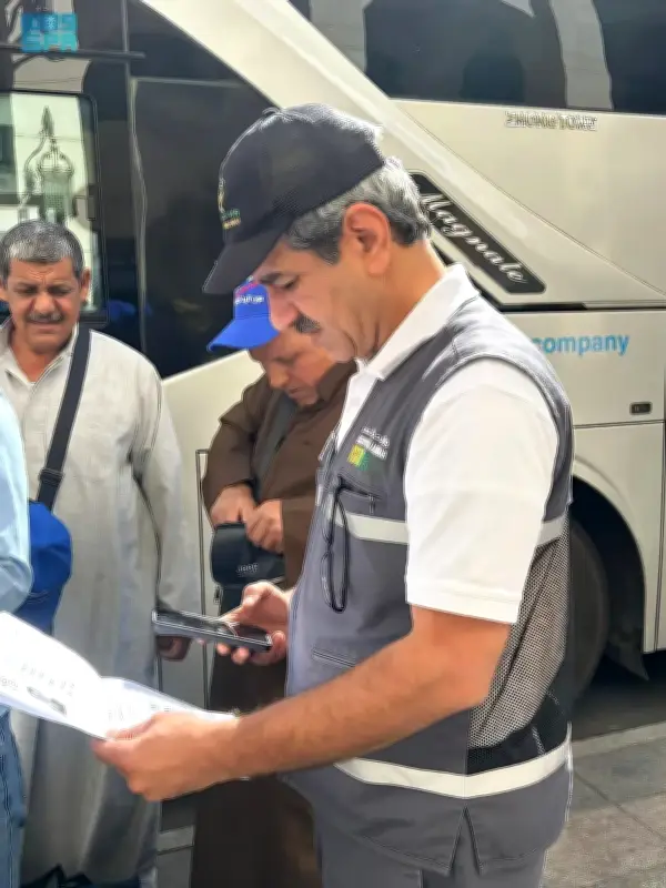 وزارة الحج والعمرة توقف ثلاث شركات عمرة بسبب مخالفات في توفير السكن للحجاج