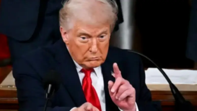 ترامب يطالب بترحيل نائبتين مسلمتين بعد صرخة "أنت تقتل الأميركيين" تهز خطاب حالة الاتحاد