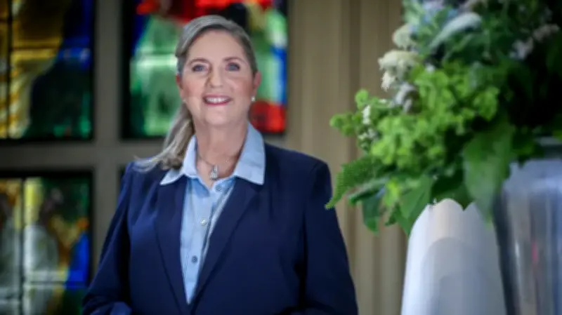 صحيفة نمساوية تكشف تورط مجتبى خامنئي في صفقة بمئات الملايين من اليوروهات في فيينا