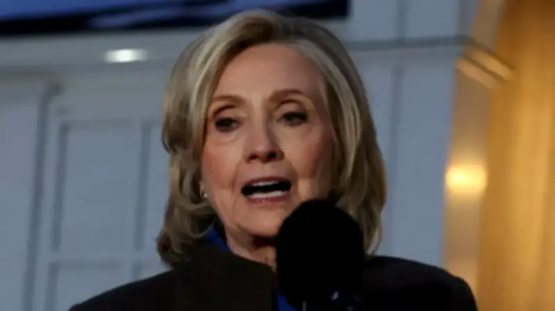 هيلاري كلينتون تنتقد الجمهوريين لإبقاء جلسة الاستماع سرية وتؤكد عدم معرفتها بجيفري إبستين