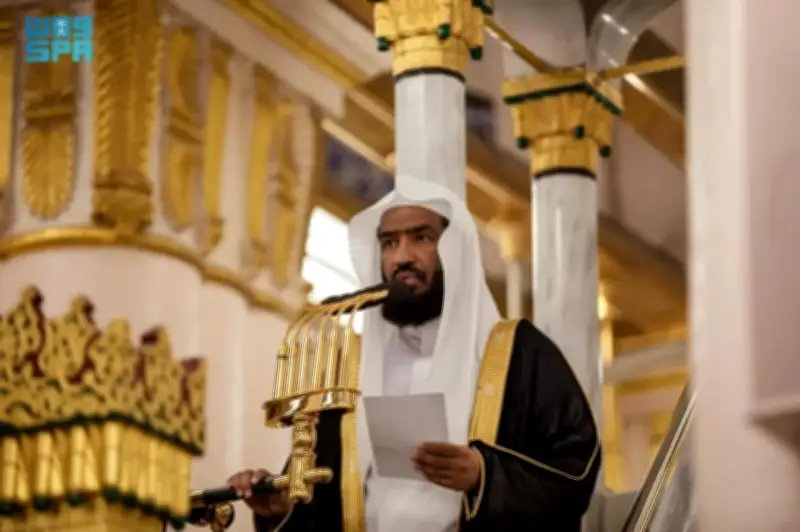 إمام المسجد النبوي يدعو لاغتنام رمضان بالتوبة والطاعات قبل فوات الأوان