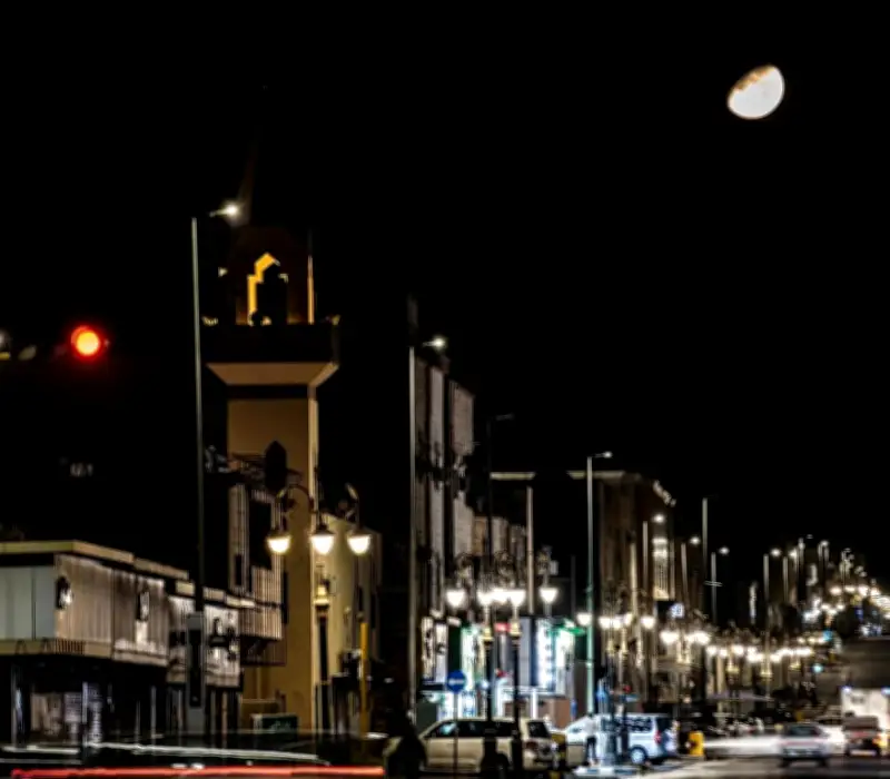 اقتران هلال رمضان مع نجم المبطوسة وكوكب المشتري يزين سماء الحدود الشمالية