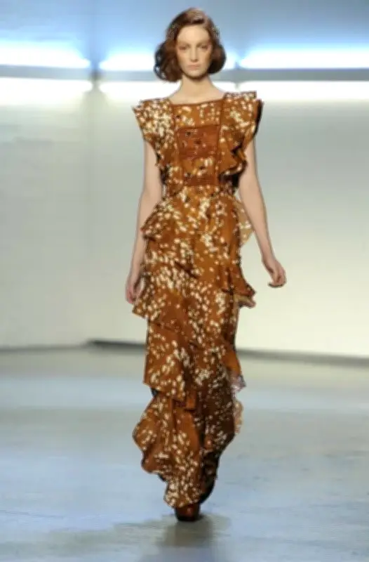 نقشة الغزال تفرض سيطرتها على عالم الموضة: من صيحة عابرة إلى توقيع بصري عالمي