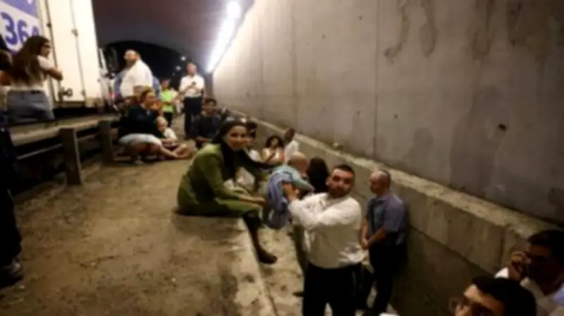 إسرائيل تعلن حالة الطوارئ وتفعّل الإنذار المبكر مع حظر الأنشطة التعليمية