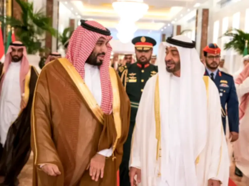 محمد بن سلمان ومحمد بن زايد يحذران من خطورة استمرار الاعتداءات الإيرانية على أمن المنطقة