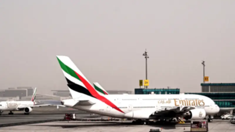 الإمارات تتصدى لهجوم إيراني واسع وتعلن إصابة موظفين في مطار دبي