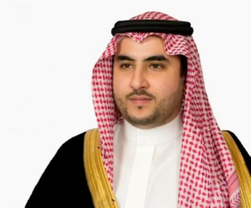 وزير الدفاع السعودي ونظيره الكويتي يدينان الهجمات الإيرانية ويؤكدان التضامن لتعزيز الأمن