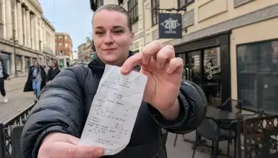 خطأ تقني يحول رصيد شابة بريطانية إلى 63 كوادريليون جنيه: قصة مالية مذهلة