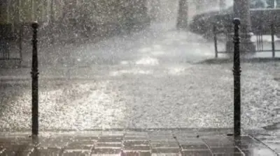 بريطانيا تواجه 91 تحذيراً من الفيضانات وسط أمطار غزيرة مستمرة