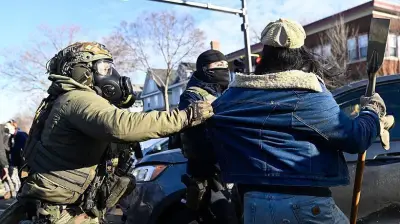 مطاردة عناصر الهجرة لسكان مينيابوليس أثناء مهامهم اليومية البسيطة