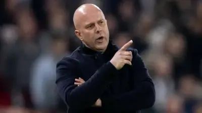 مدرب ليفربول آرني سلوت يحدد أولويات الفريق الموسمية ويستبعد التتويج بالدوري الإنجليزي