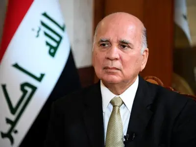 وزير الخارجية العراقي يبحث مع نظيره الإيراني تعزيز العلاقات الثنائية بين البلدين