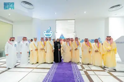 وزير التجارة القصبي يفتتح فرع مركز الأعمال السعودي في غرفة مكة المكرمة