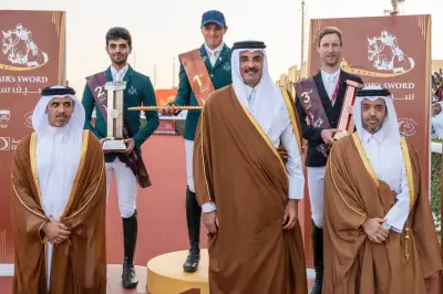 الشربتلي يظهر بزي أمير قطر لقفز الحواجز في الدوحة