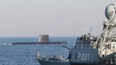 إيران تبدأ مناورات التحكم الذكي في هرمز قبل مفاوضات جنيف النووية