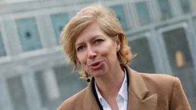 آن كلير لوجاندر: أول امرأة تترأس معهد العالم العربي في باريس بعد إزاحة جاك لانغ