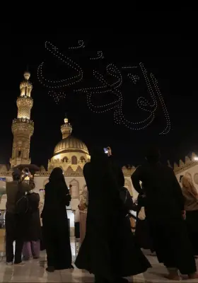 هل هلالك والبدر أهو بان؟.. كيف استقبل المسلمون شهر رمضان المبارك عبر التاريخ