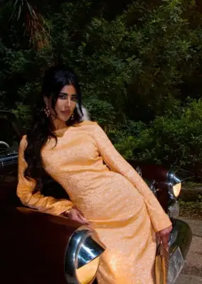 ليلى عبدالله وفاطمة الصفي تعيدان إحياء موضة التسعينات بروح معاصرة في مسلسلهما الرمضاني