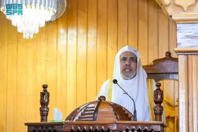 رئيس رابطة العالم الإسلامي يلقي خطبة الجمعة في رواندا ويتناول القضايا الإسلامية المعاصرة