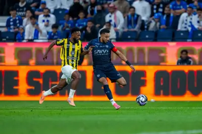 اتحاد عشرة لاعبين يتعادل مع الهلال في ختام جولة يوم التأسيس