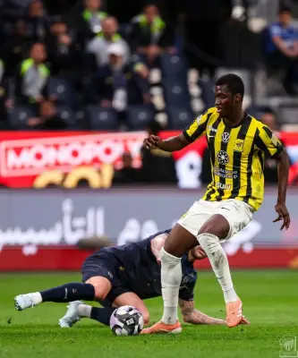 محمدو دومبيا.. نجم الاتحاد المتألق في كلاسيكو الهلال بالدوري السعودي