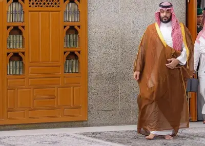 ولي العهد يؤدي ركعتي تحية المسجد في زيارة تاريخية لمسجد قباء بالمدينة المنورة