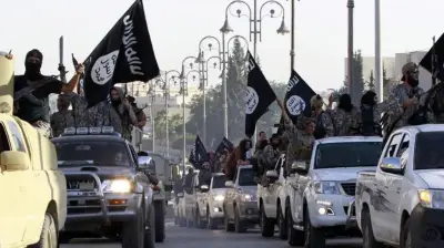 تنظيم داعش يشن هجمات جديدة في سوريا ويتوعد الرئيس الشرع بمصير الأسد