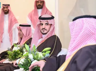 محافظ الطائف يشارك الأيتام وذوي الإعاقة والعمالة إفطار رمضان في متنزه الردف