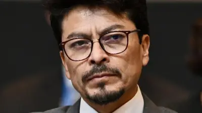 بوليفيا تعلق اعترافها بـ