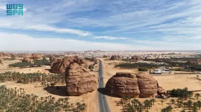 شبكة حضارية متطورة في طرقات العلا: تصميم يتناغم مع البيئة الجبلية والواحات