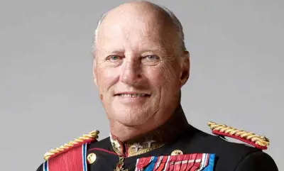 نقل الملك النرويجي هارالد الخامس إلى مستشفى في إسبانيا لتلقي العلاج