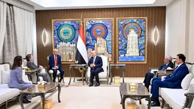 العليمي: لا سلام دائم مع تقاسم السلطة مع الميليشيات واستقرار الجنوب نموذج للشراكة اليمنية السعودية