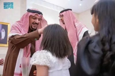 أمير القصيم يستضيف أبناءه الأيتام على مائدة إفطار رمضانية في بريدة
