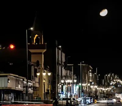 اقتران هلال رمضان مع نجم المبطوسة وكوكب المشتري يزين سماء الحدود الشمالية