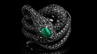 مجوهرات STÉFÈRE: رمزية الثعابين تتحول إلى بيان قوة وتحول في أسبوع باريس للكوتور