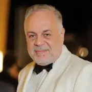 نقيب الممثلين يرفع شكوى ضد بلوغر 