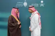 وزير الإعلام السعودي يؤكد مراجعة قرار منع صناع المحتوى من توثيق المباريات لحماية الحقوق