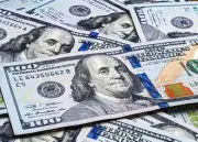 الدولار يحافظ على مكاسبه وسط ترقب الأسواق لمحضر الاحتياطي الاتحادي