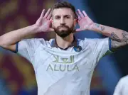 مختص قانوني: مشاركة لاعب العلا غير صحيحة ويضع النادي في موقف حرج