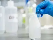 تقنية روسية مبتكرة تحول الأقمشة القطنية إلى مواد مضادة للبكتيريا وقابلة للتنظيف الذاتي