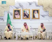 وزير الداخلية ينقل تحيات القيادة لأهالي القصيم ويؤكد حرصها على التواصل المباشر