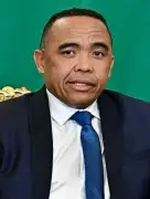 رئيس مدغشقر يحذر من آثار التغير المناخي بعد إعصار 