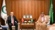 الخريجي يلتقي نظيره التركي على هامش اجتماع منظمة التعاون الإسلامي في جدة