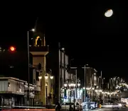 اقتران هلال رمضان مع نجم المبطوسة وكوكب المشتري يزين سماء الحدود الشمالية