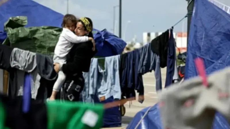 حصيلة الغارات الإسرائيلية على لبنان تتجاوز 1238 قتيلاً بينهم أطفال ومسعفون وصحفيون