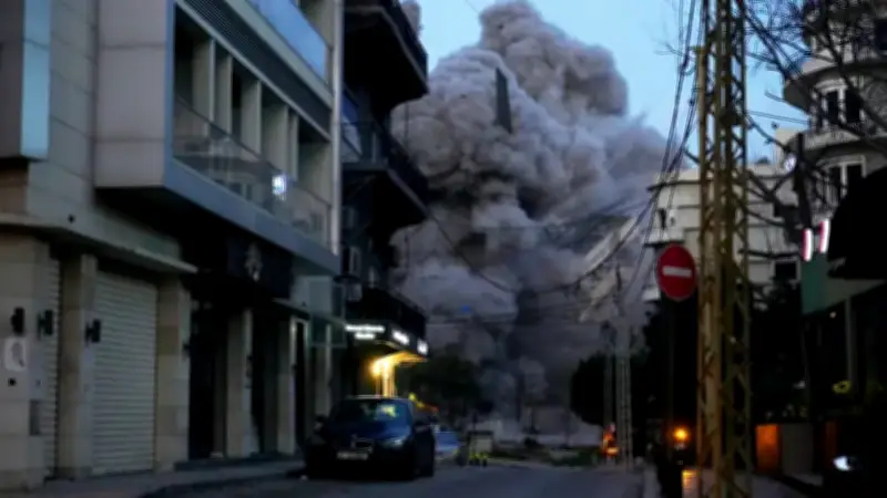 الحوثيون يعلنون استهداف 21 ألف مصاب و1900 قتيل في غارات أمريكية وإسرائيلية منذ فبراير