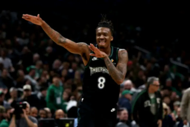تمبروولفز يحقق فوزاً تاريخياً في بوسطن بعد غياب 21 عاماً في دوري الـ NBA