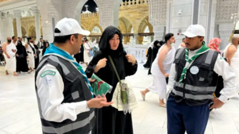 وزارة الرياضة تسخر 300 كشاف لتنظيم حركة المعتمرين وزوار الحرمين في رمضان