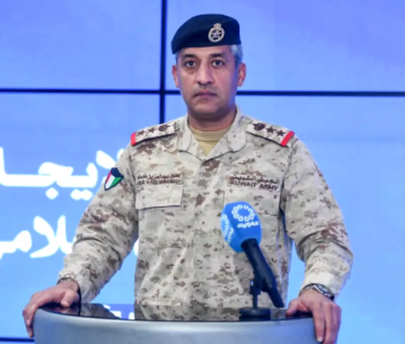 وزارة الدفاع الكويتية تعلن اعتراض 4 صواريخ باليستية و7 مسيرات استهدفت ميناء مبارك والشويخ