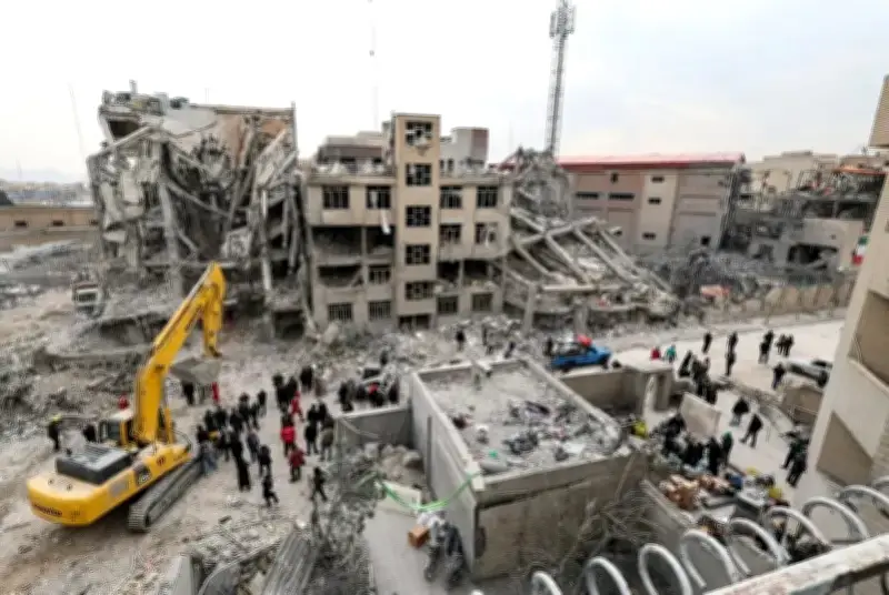 إيران تعترف بتضرر 43 ألف منشأة مدنية بسبب الحرب الأمريكية الإسرائيلية